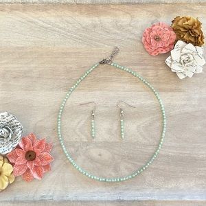 Necklace and earring set. Size 16.5”. Color- mint green and pearly white.